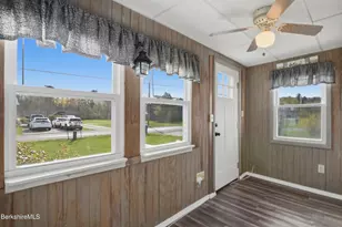 156 Chapel St, Pittsfield, MA 01201 - Photo 6