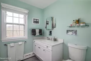 166 Main St, Williamstown, MA 01267 - Photo 20