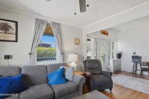 22 Broadway St, Pittsfield, MA 01201 - Photo 38