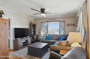 22 Broadway St, Pittsfield, MA 01201 - Photo 36