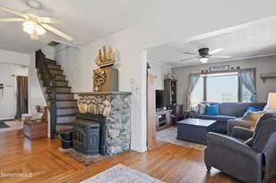22 Broadway St, Pittsfield, MA 01201 - Photo 40
