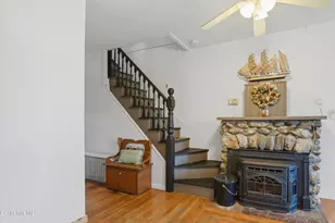 22 Broadway St, Pittsfield, MA 01201 - Photo 42