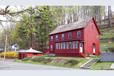 27 Richmond Ln, Adams, MA 01220 - Photo 1