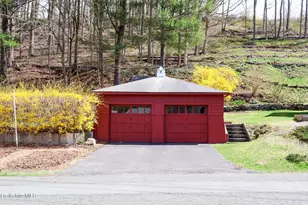 27 Richmond Ln, Adams, MA 01220 - Photo 2