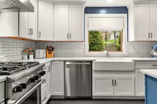 11 Lawton St, Lenox, MA 01240 - Photo 8