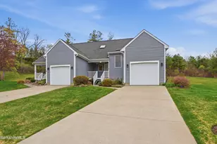 53 Walden Ln, Pittsfield, MA 01201 - Photo 1