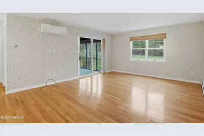 53 Walden Ln, Pittsfield, MA 01201 - Photo 6