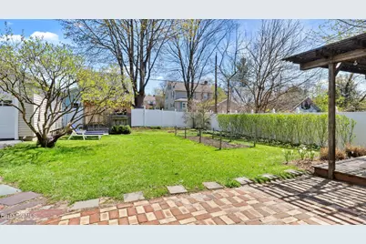 63 Concord Pkwy, Pittsfield, MA 01201 - Photo 32