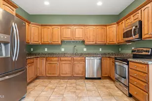 32 Aspen Way, Pittsfield, MA 01201 - Photo 6