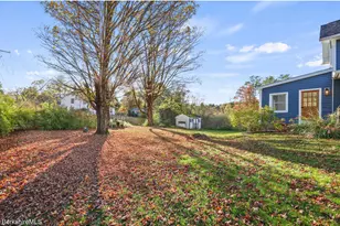 8 Goodrich St, Stockbridge, MA 01262 - Photo 4
