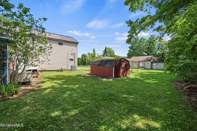 260 Stockbridge Rd, Great Barrington, MA 01230 - Photo 16