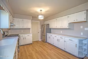 96 Boylston St Ext, Pittsfield, MA 01201 - Photo 12