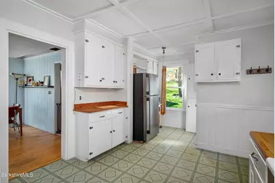 1201 Green River Rd, Williamstown, MA 01267 - Photo 12