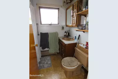 8 Cherry St, Adams, MA 01220 - Photo 18