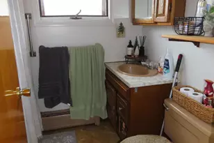 8 Cherry St, Adams, MA 01220 - Photo 18