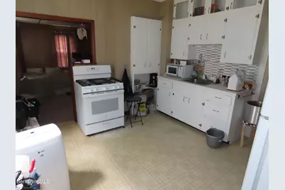 8 Cherry St, Adams, MA 01220 - Photo 24