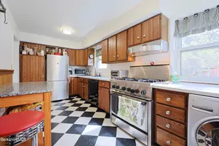 16 E New Lenox Rd, Lenox, MA 01240 - Photo 8