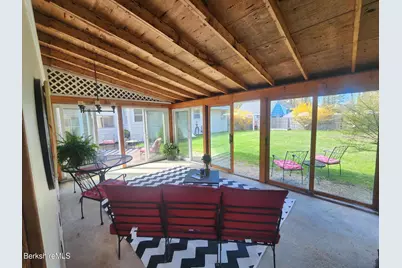 16 E New Lenox Rd, Lenox, MA 01240 - Photo 16