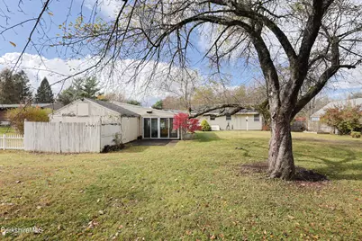 16 E New Lenox Rd, Lenox, MA 01240 - Photo 30