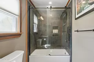 37 Alger St, Adams, MA 01220 - Photo 16