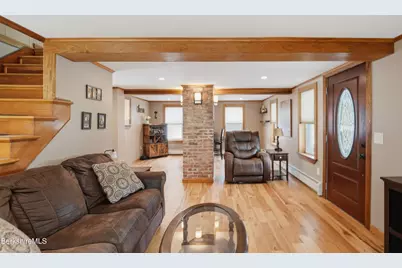 37 Alger St, Adams, MA 01220 - Photo 8