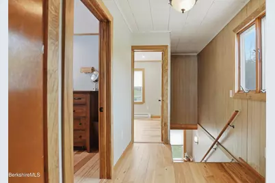 37 Alger St, Adams, MA 01220 - Photo 24