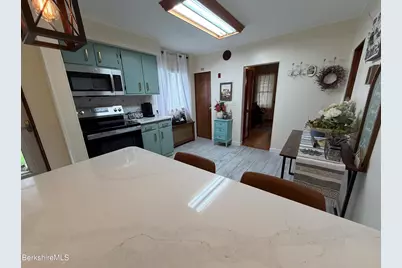 31 Millard Ave, Clarksburg, MA 01247 - Photo 4