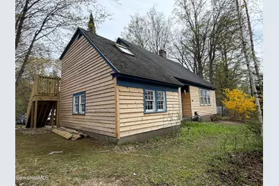 19 Upland Rd, Pittsfield, MA 01201 - Photo 2