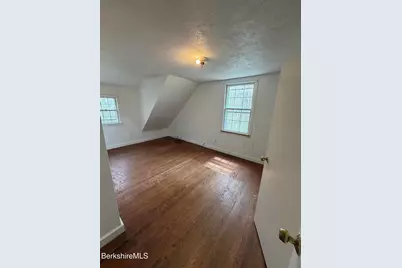 19 Upland Rd, Pittsfield, MA 01201 - Photo 16