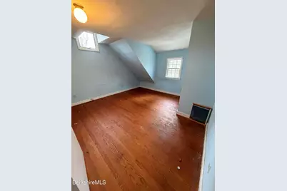 19 Upland Rd, Pittsfield, MA 01201 - Photo 14