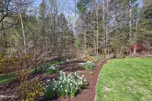 63 Sherwood Dr, Lenox, MA 01240 - Photo 38