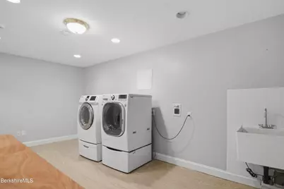 9 Eastbrook Ln, Pittsfield, MA 01201 - Photo 66