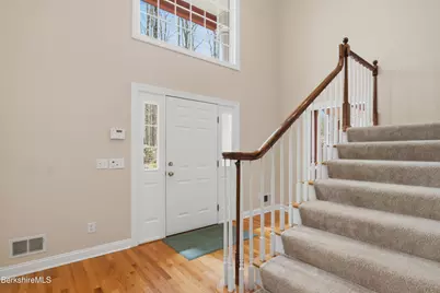 9 Eastbrook Ln, Pittsfield, MA 01201 - Photo 12