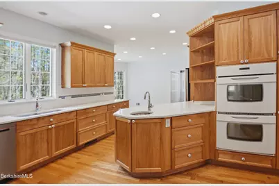 9 Eastbrook Ln, Pittsfield, MA 01201 - Photo 30