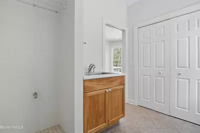 9 Eastbrook Ln, Pittsfield, MA 01201 - Photo 34