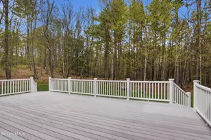 9 Eastbrook Ln, Pittsfield, MA 01201 - Photo 10