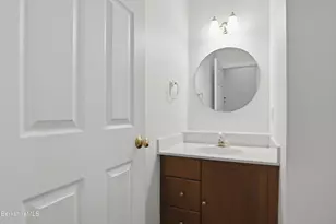 9 Eastbrook Ln, Pittsfield, MA 01201 - Photo 36