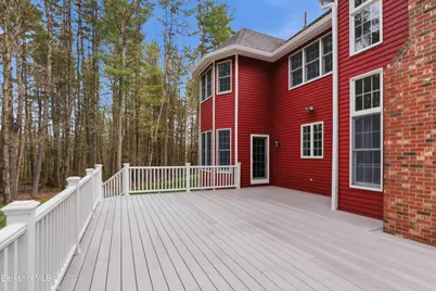 9 Eastbrook Ln, Pittsfield, MA 01201 - Photo 8