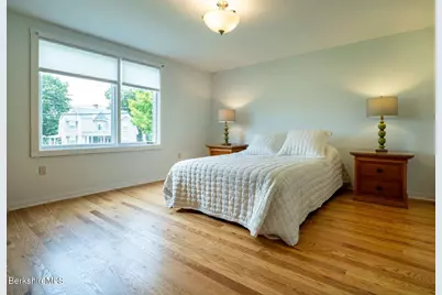 160 High St, Lee, MA 01238 - Photo 12