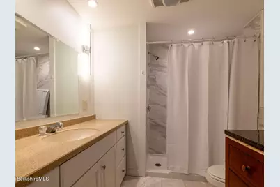 160 High St, Lee, MA 01238 - Photo 12