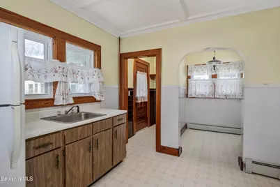 93 North St, North Adams, MA 01247 - Photo 8