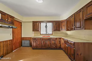 36 Pittsfield Ave, Pittsfield, MA 01201 - Photo 18