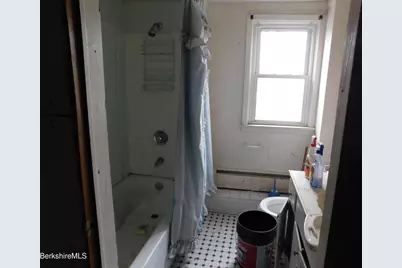 30 Lenox Ave, Pittsfield, MA 01201 - Photo 10