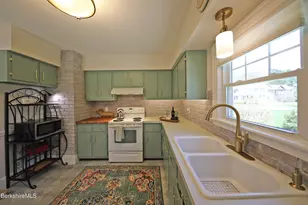 25 Taylor St, Pittsfield, MA 01201 - Photo 10