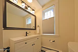 25 Taylor St, Pittsfield, MA 01201 - Photo 16