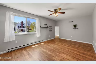 108 E Housatonic St #7, Pittsfield, MA 01201 - Photo 10