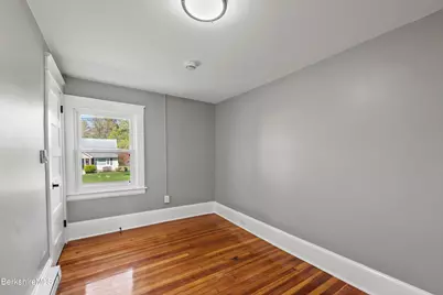 100 Essex St, Pittsfield, MA 01201 - Photo 30