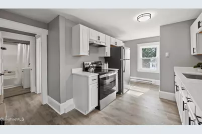100 Essex St, Pittsfield, MA 01201 - Photo 32