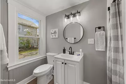 100 Essex St, Pittsfield, MA 01201 - Photo 20