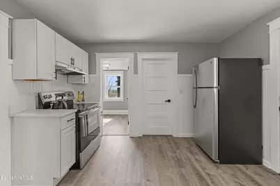 100 Essex St, Pittsfield, MA 01201 - Photo 16